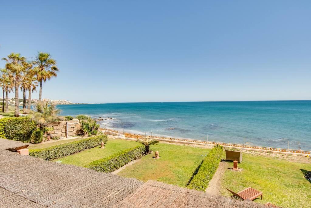 Beachfront Townhouse Estepona Eksteriør bilde
