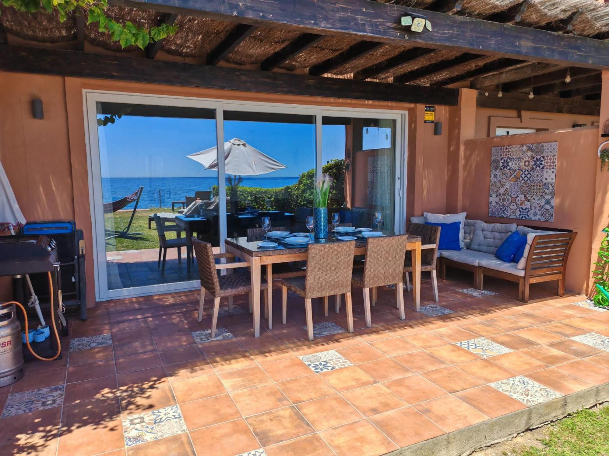 Beachfront Townhouse Estepona Eksteriør bilde