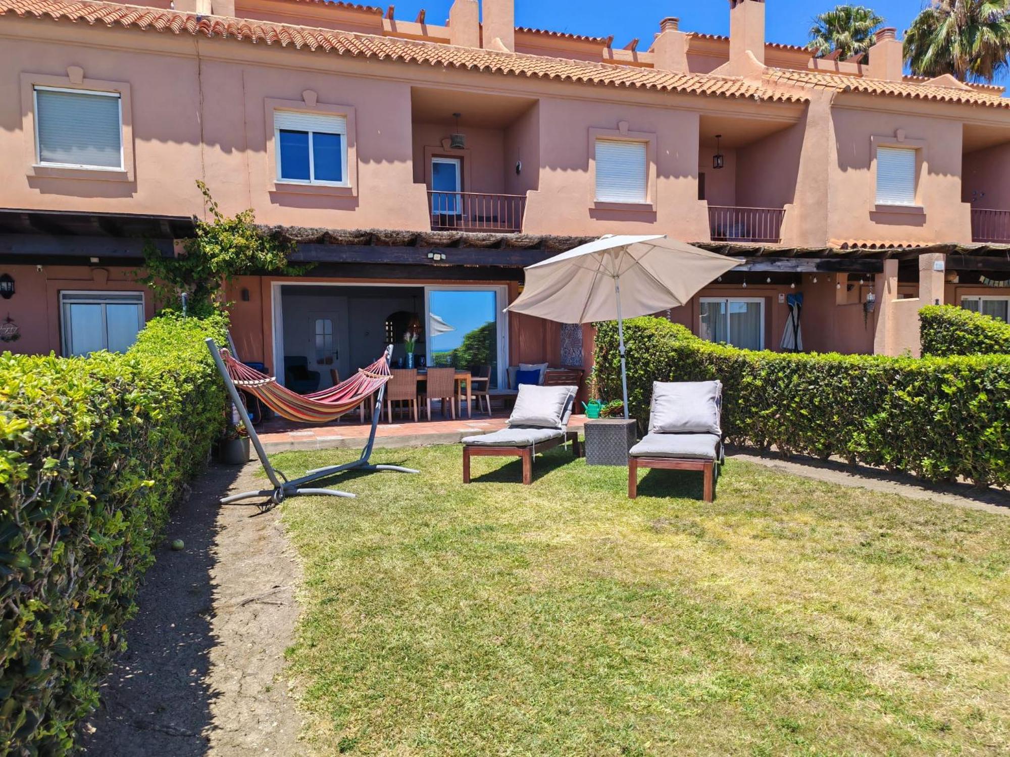 Beachfront Townhouse Estepona Eksteriør bilde