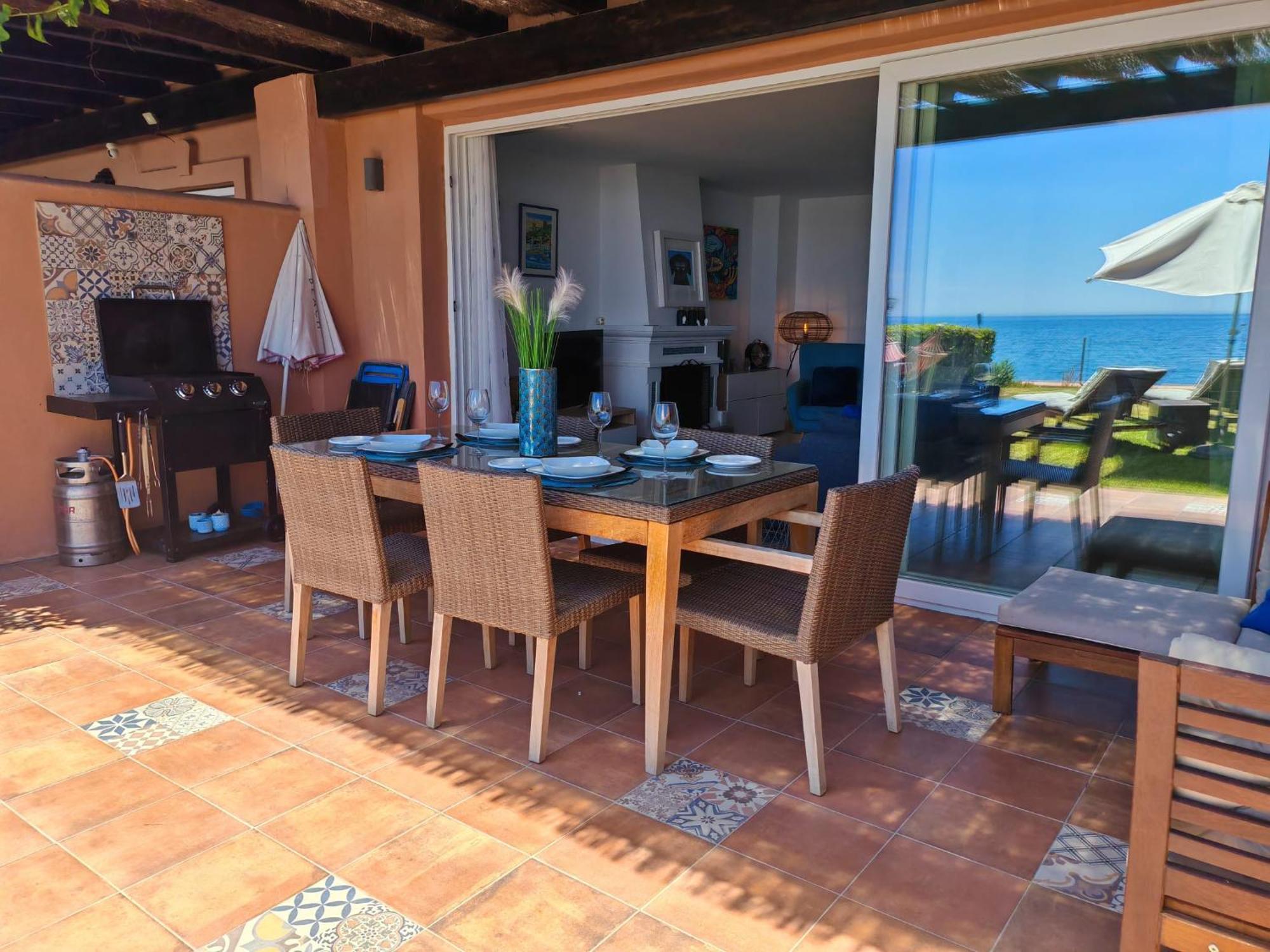 Beachfront Townhouse Estepona Eksteriør bilde